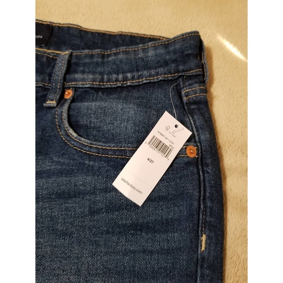 GAP NWT Woman's Bermuda Shorts Denim Jeans Mid Rise Stretch 9' Size 27 - Picture 4 of 11